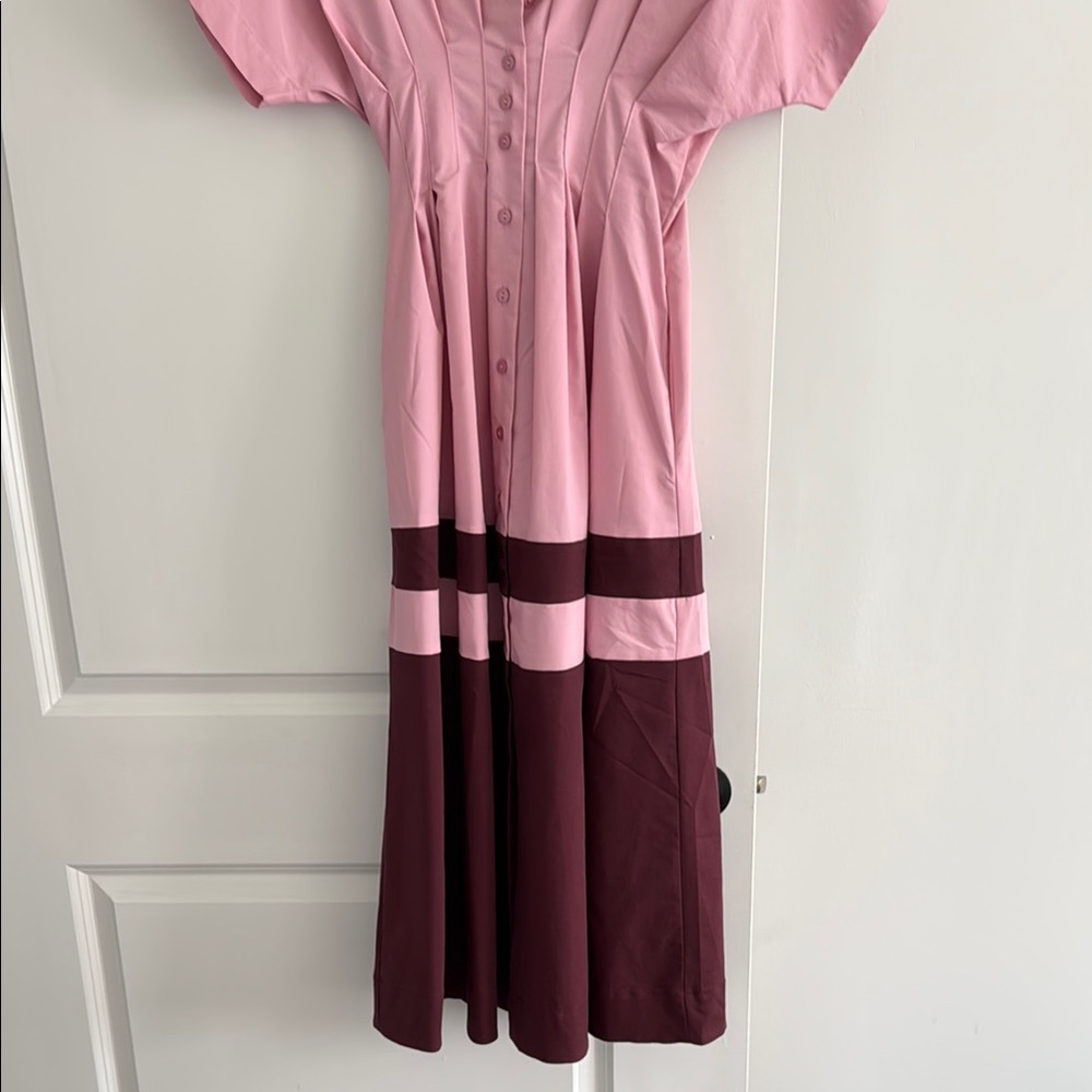 Exquise Pink dress